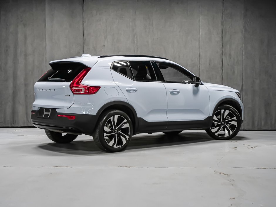 Volvo XC40 B5 PLUS CLIMATE 2025-2