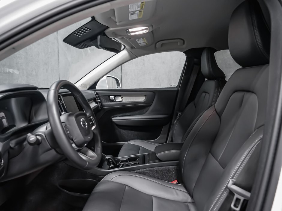Volvo XC40 B5 CORE BRIGHT CLIMATE 2025-10