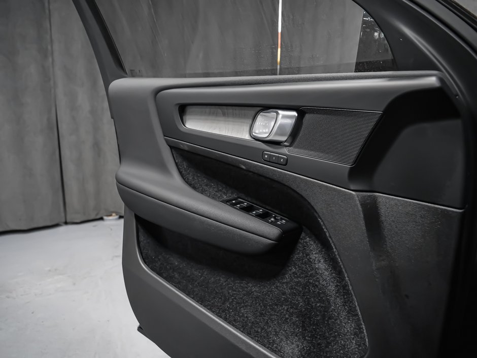 Volvo XC40 B5 CORE BRIGHT CLIMATE 2025-6