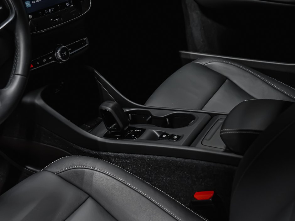 Volvo XC40 B5 CORE BRIGHT CLIMATE 2025-4