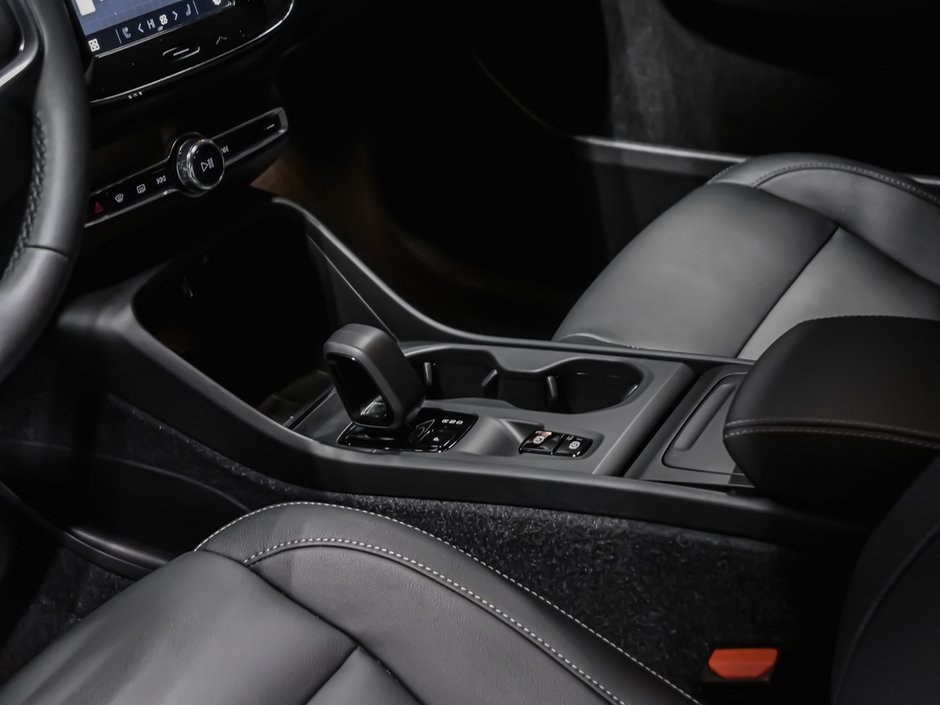 Volvo XC40 B5 CORE BRIGHT CLIMATE 2025-7