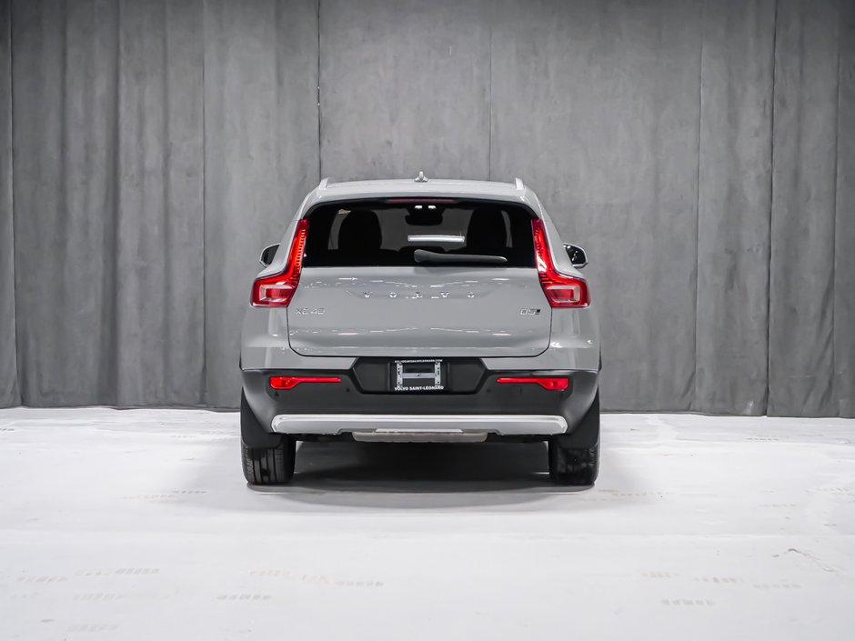 2025 Volvo XC40 B5 CORE BRIGHT CLIMATE-4