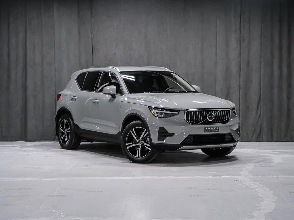 2025 Volvo XC40 B5 CORE BRIGHT CLIMATE-1