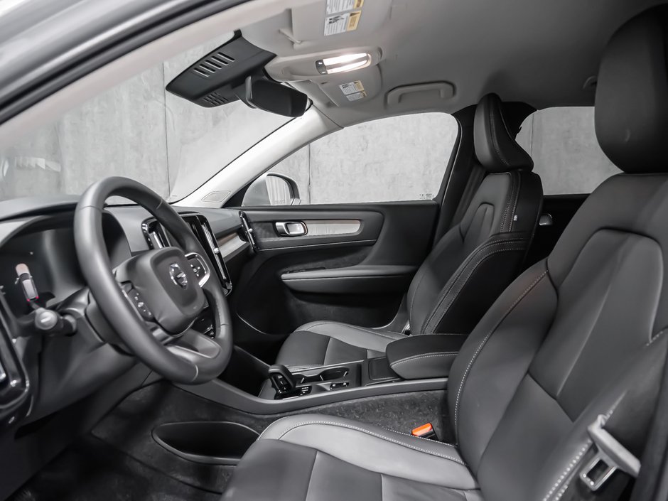 2025 Volvo XC40 B5 CORE BRIGHT CLIMATE-11