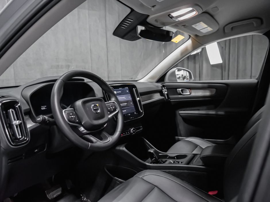 2025 Volvo XC40 B5 CORE BRIGHT CLIMATE-5