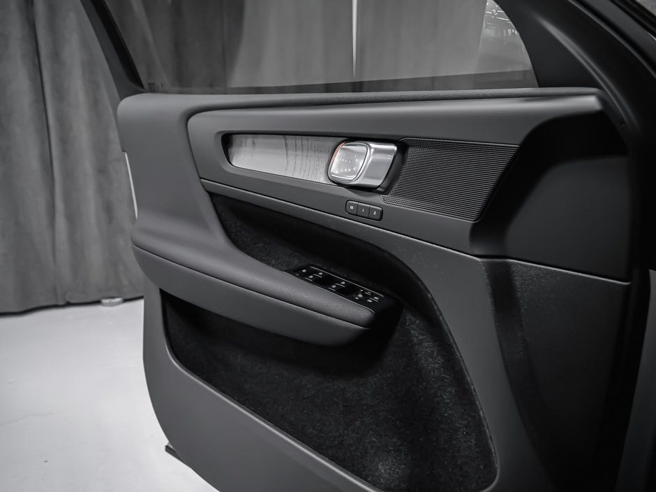 2025 Volvo XC40 B5 CORE BRIGHT CLIMATE-7