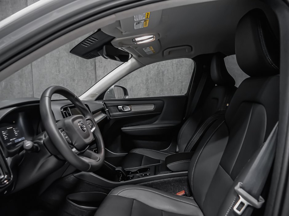 2025 Volvo XC40 B5 CORE BRIGHT CLIMATE-11
