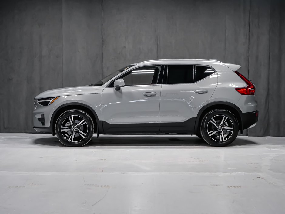 2025 Volvo XC40 B5 CORE BRIGHT CLIMATE-2