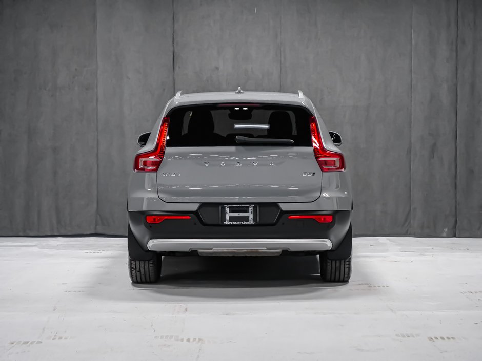 2025 Volvo XC40 B5 CORE BRIGHT CLIMATE-4