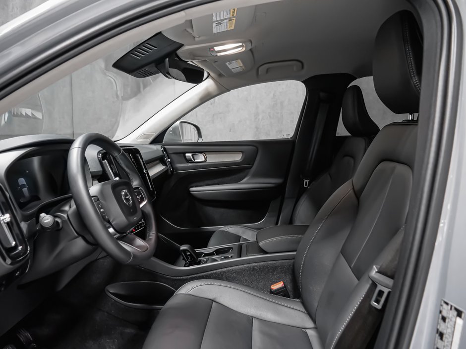 2025 Volvo XC40 B5 CORE BRIGHT CLIMATE-11