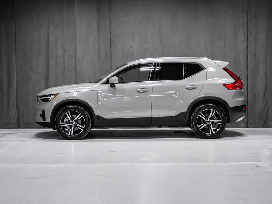 2025 Volvo XC40 B5 CORE BRIGHT CLIMATE-2