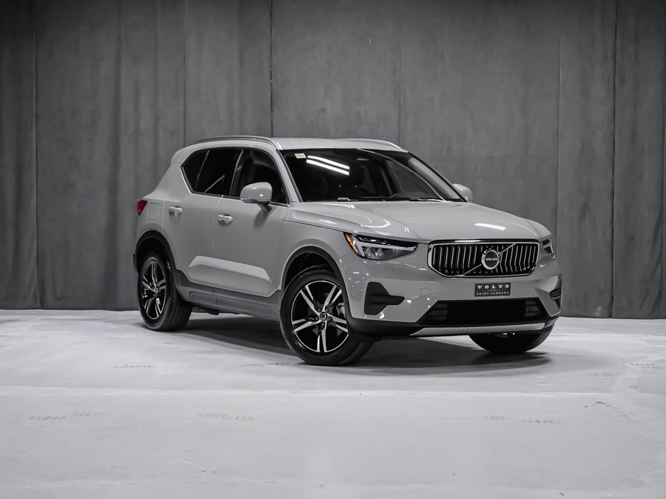 2025 Volvo XC40 B5 CORE BRIGHT CLIMATE-1