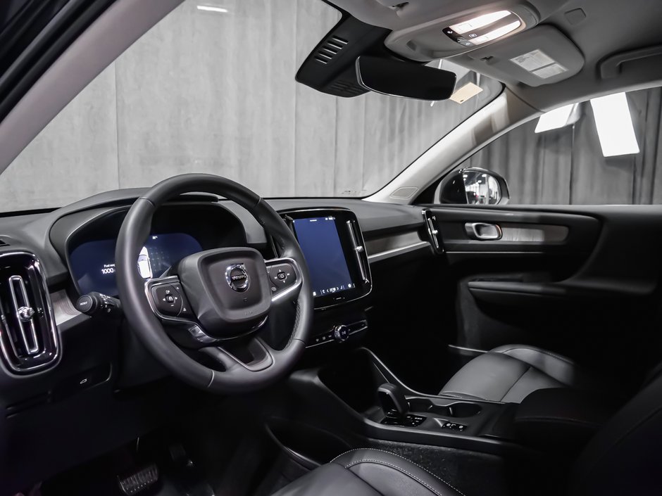 2025 Volvo XC40 B5 CORE BRIGHT CLIMATE-5