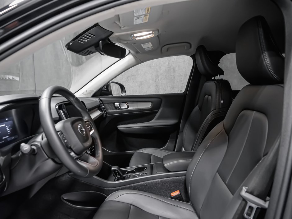 2025 Volvo XC40 B5 CORE BRIGHT CLIMATE-11
