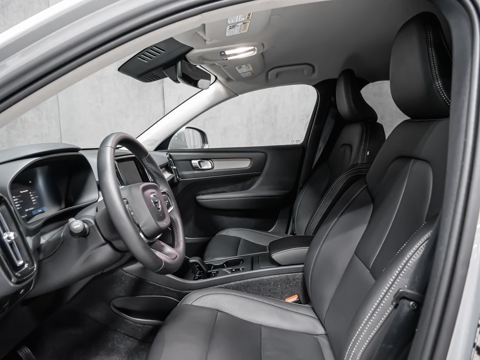2025 Volvo XC40 B5 CORE BRIGHT CLIMATE-10