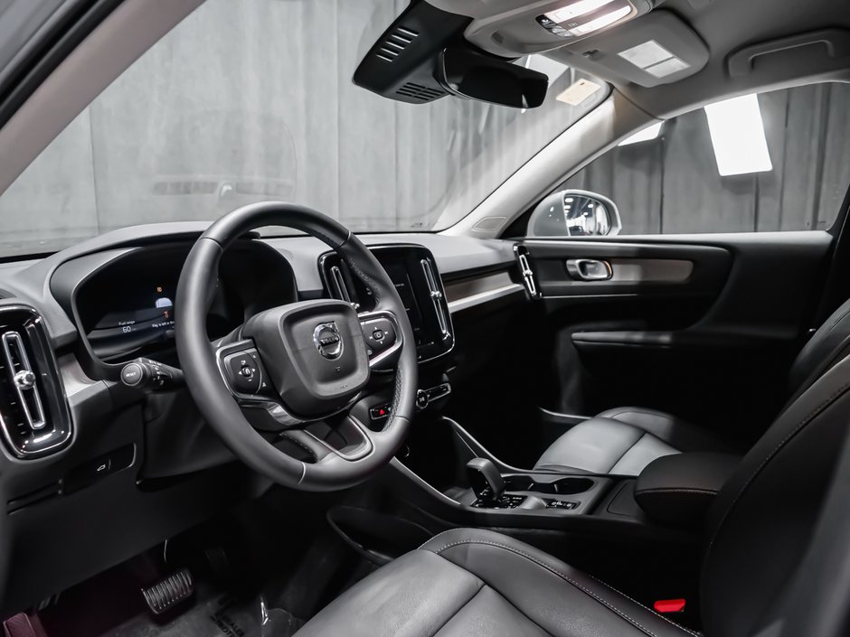 2025 Volvo XC40 B5 CORE BRIGHT CLIMATE-5