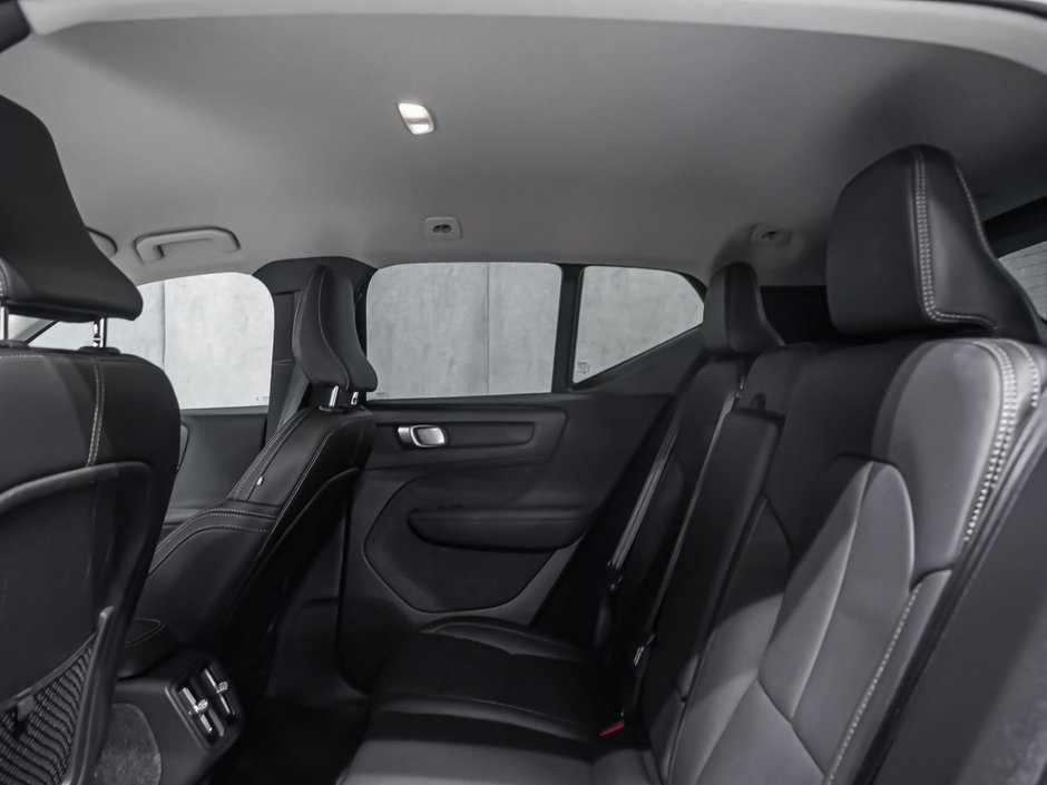 Volvo XC40 B5 CORE BRIGHT 2025-11