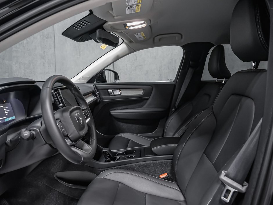 Volvo XC40 B5 CORE BRIGHT 2025-10