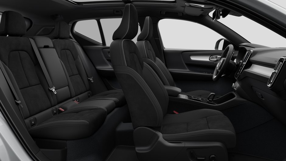 Volvo XC40 Ultra Black Edition 2026-12