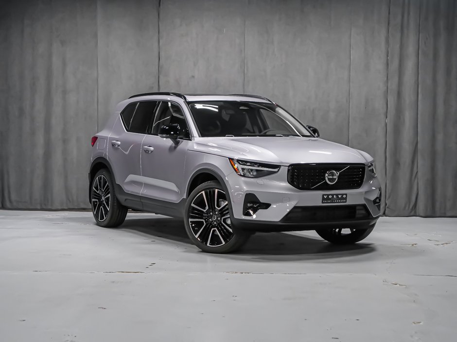 2026 Volvo XC40 Plus (Dark Theme)-1