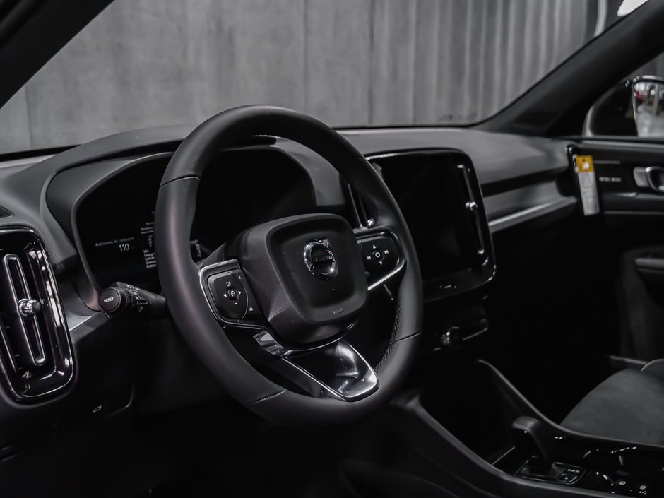 2026 Volvo XC40 Ultra Black Edition-8