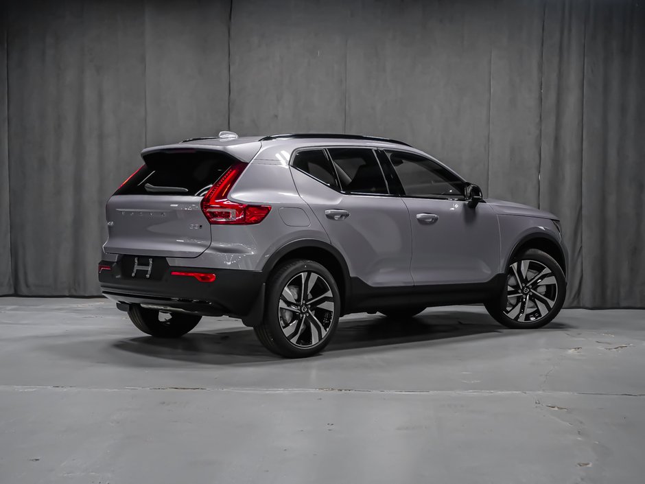Volvo XC40 Ultra (Dark Theme) 2026-2