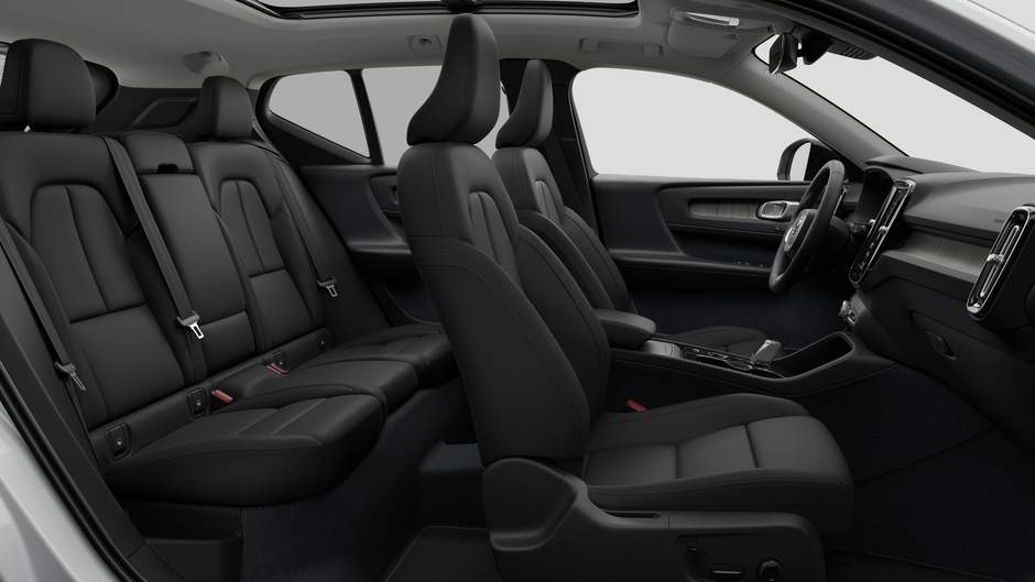 Volvo XC40 Plus (Dark Theme) 2026-12