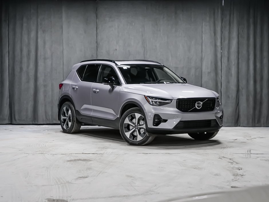 Volvo XC40 Plus (Dark Theme) 2026-1