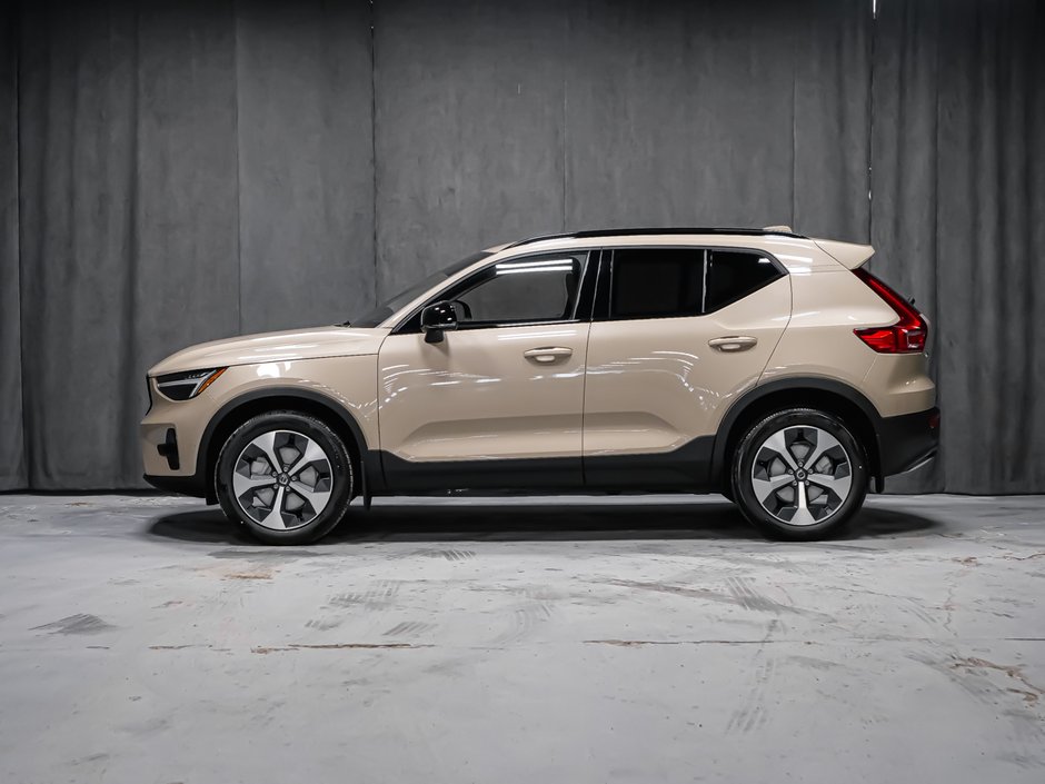 Volvo XC40 Plus Dark Theme 2026-11