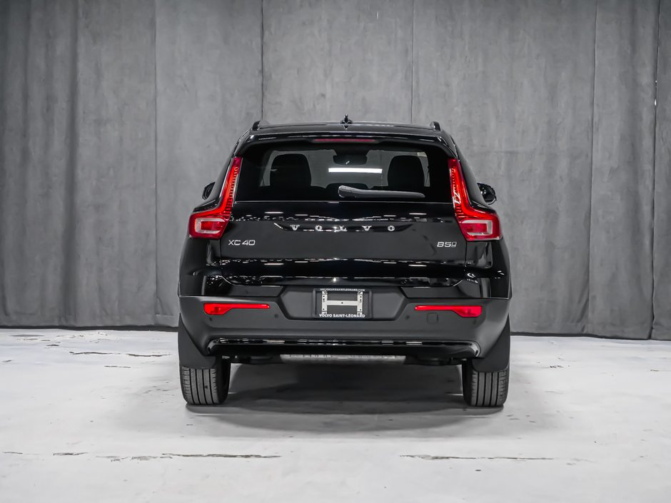 Volvo XC40 Ultra (Dark Theme) 2026-5