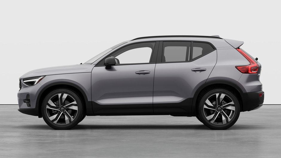 2026 Volvo XC40 Ultra (Dark Theme)-7