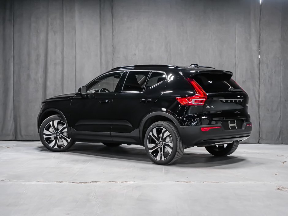 Volvo XC40 Plus (Dark Theme) 2026-3