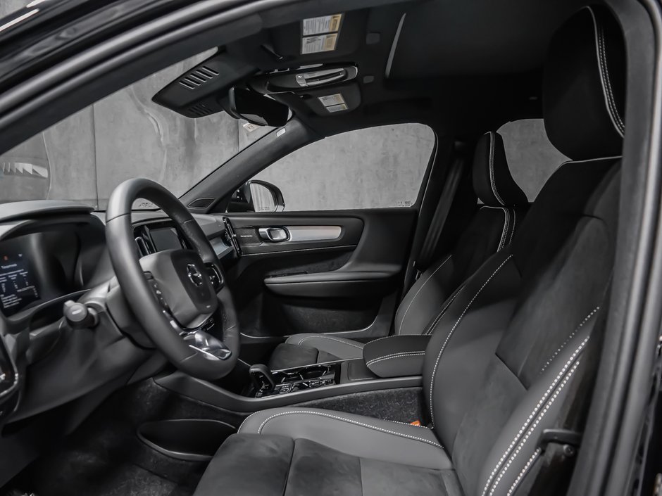 2026 Volvo XC40 Ultra Black Edition-10
