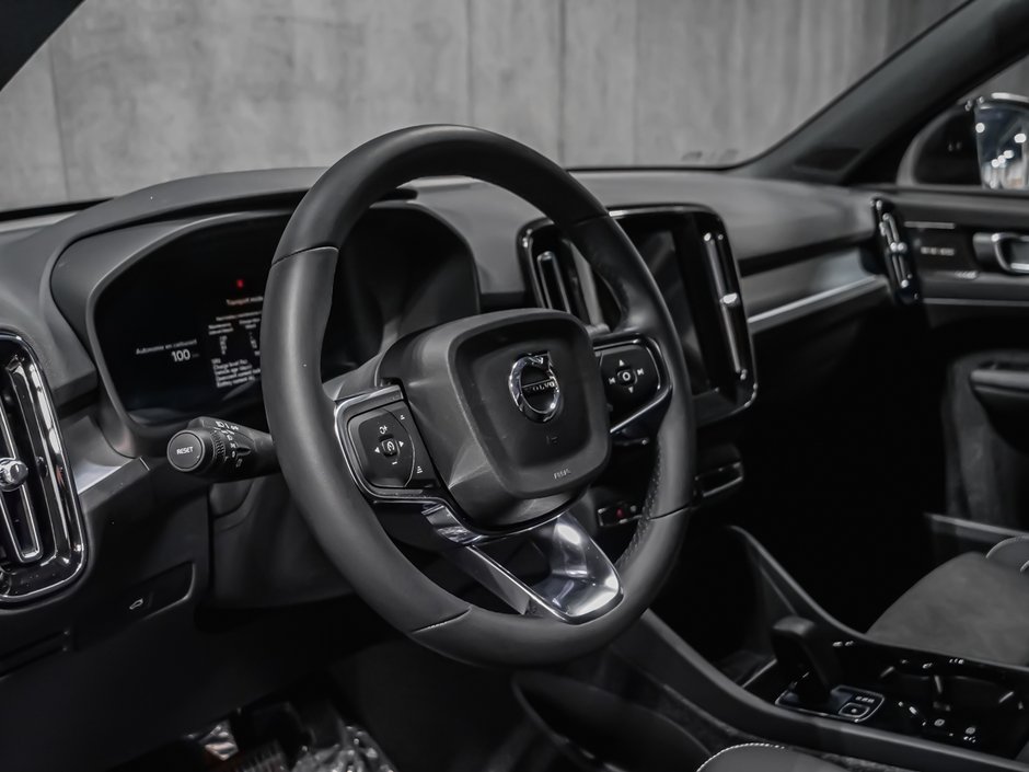 2026 Volvo XC40 Ultra Black Edition-7