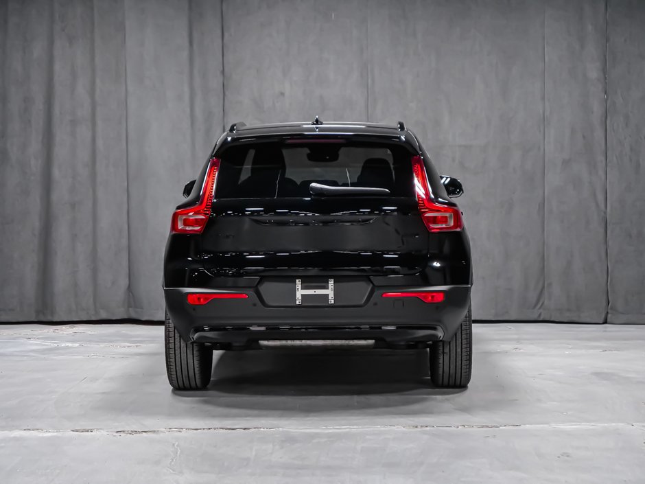 2026 Volvo XC40 Ultra Black Edition-4