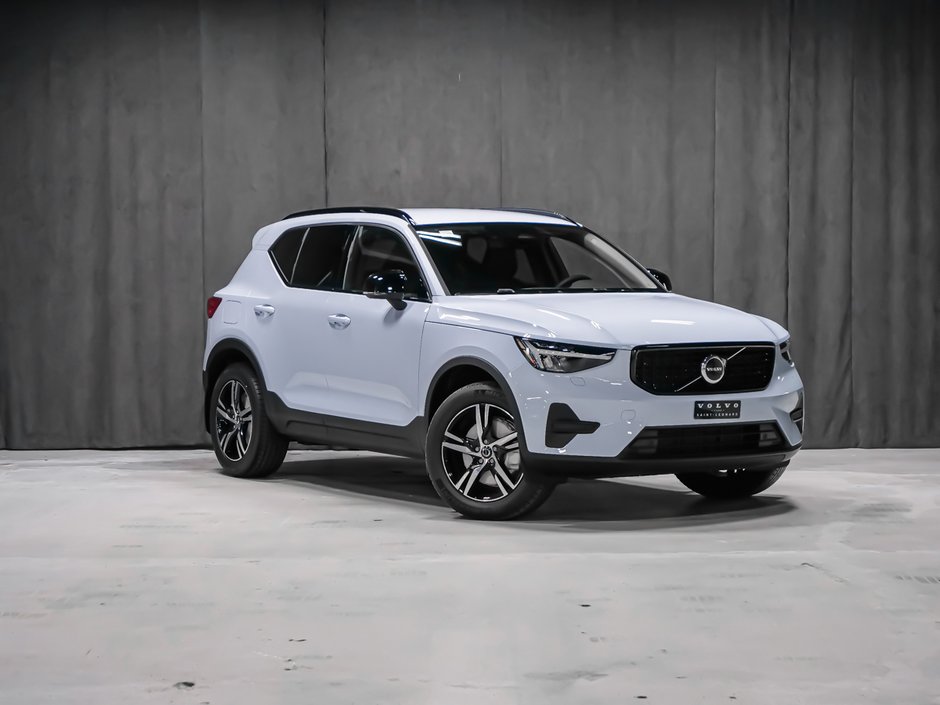 Volvo XC40 Core (Dark Theme) 2026-1