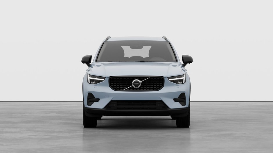 Volvo XC40 Core (Dark Theme) 2026-4