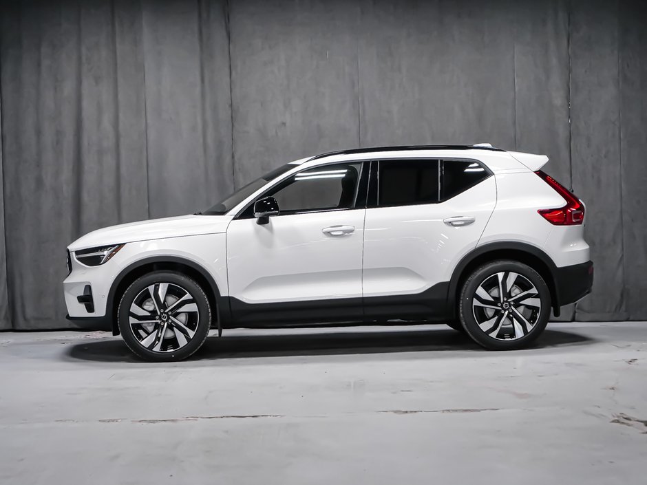 2026 Volvo XC40 Ultra (Dark Theme)-2