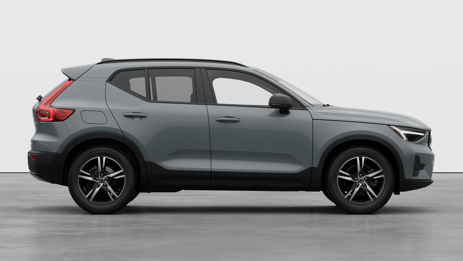 Volvo XC40 Core (Dark Theme) 2026-6