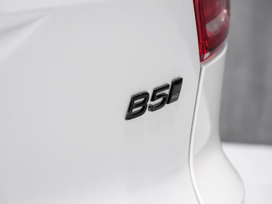 Volvo XC40 Ultra Black Edition 2026-8