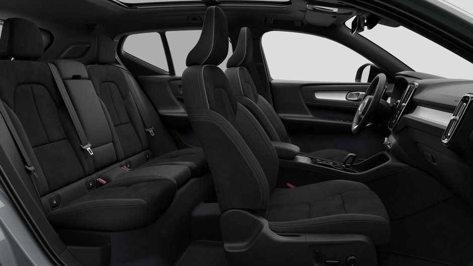 Volvo XC40 Plus (Dark Theme) 2026-12
