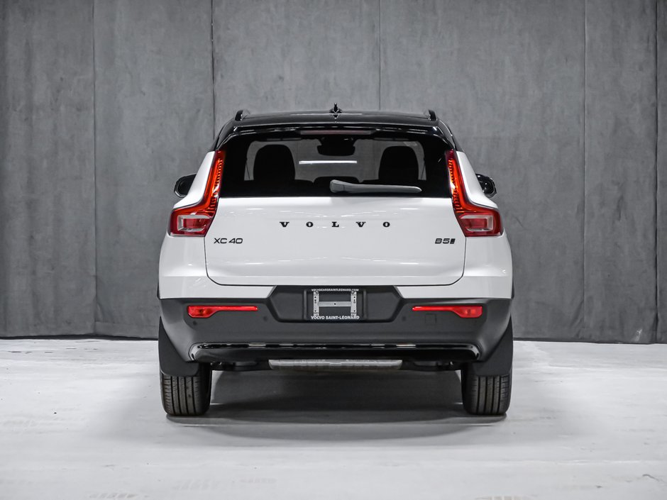 Volvo XC40 Ultra Black Edition 2026-4