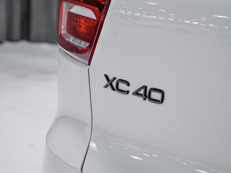 Volvo XC40 Ultra Black Edition 2026-5