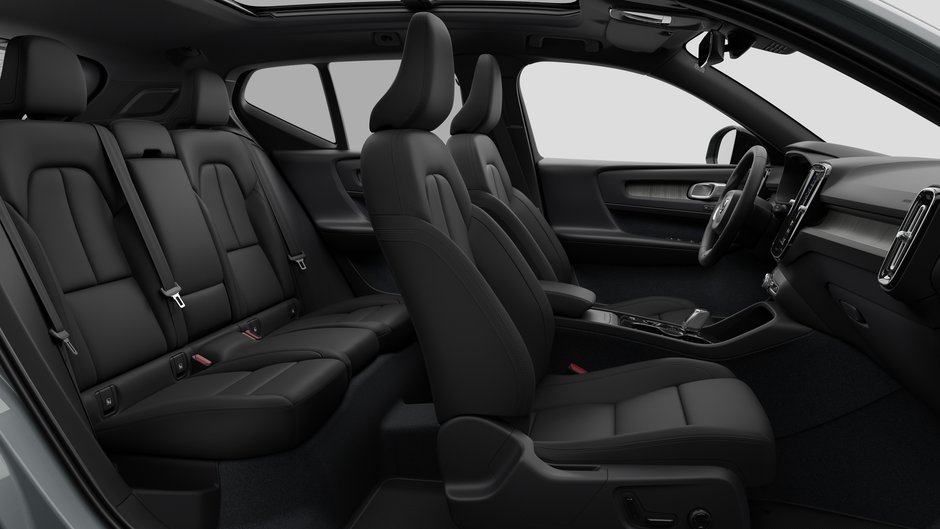 Volvo XC40 Plus (Dark Theme) 2026-13