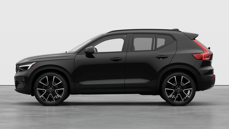 2026 Volvo XC40 Plus (Dark Theme)-8