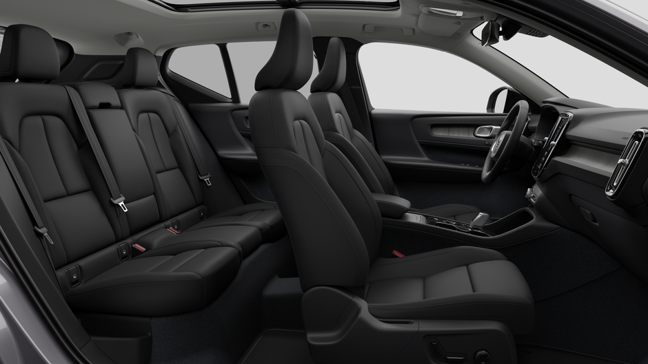 Volvo XC40 Plus (Dark Theme) 2026-13