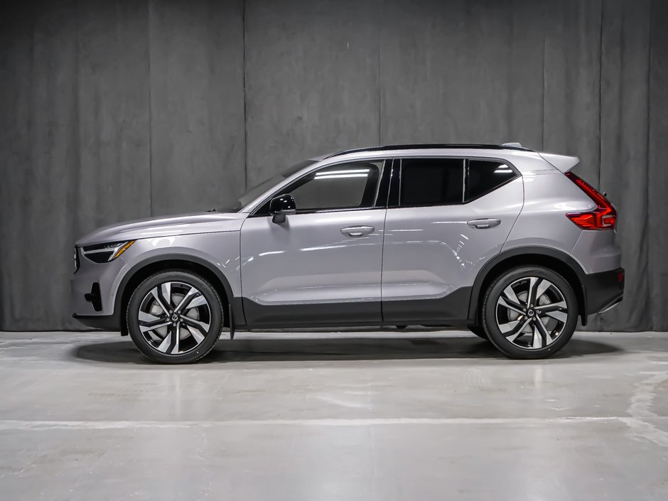 2026 Volvo XC40 Plus (Dark Theme)-2