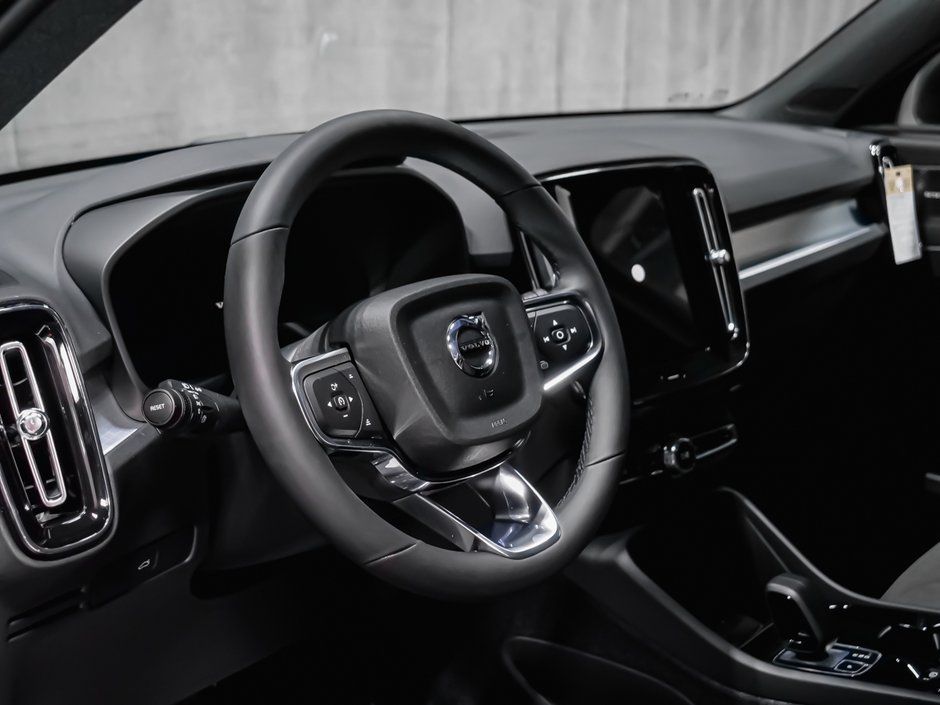 Volvo XC40 Ultra Black Edition 2026-7