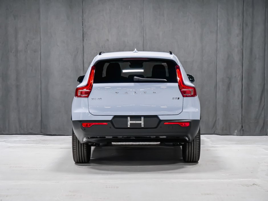Volvo XC40 Ultra (Dark Theme) 2026-4