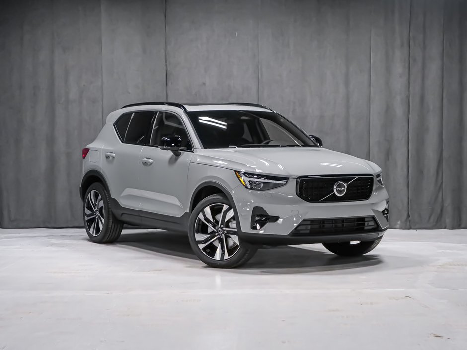 2026 Volvo XC40 Plus (Dark Theme)-1
